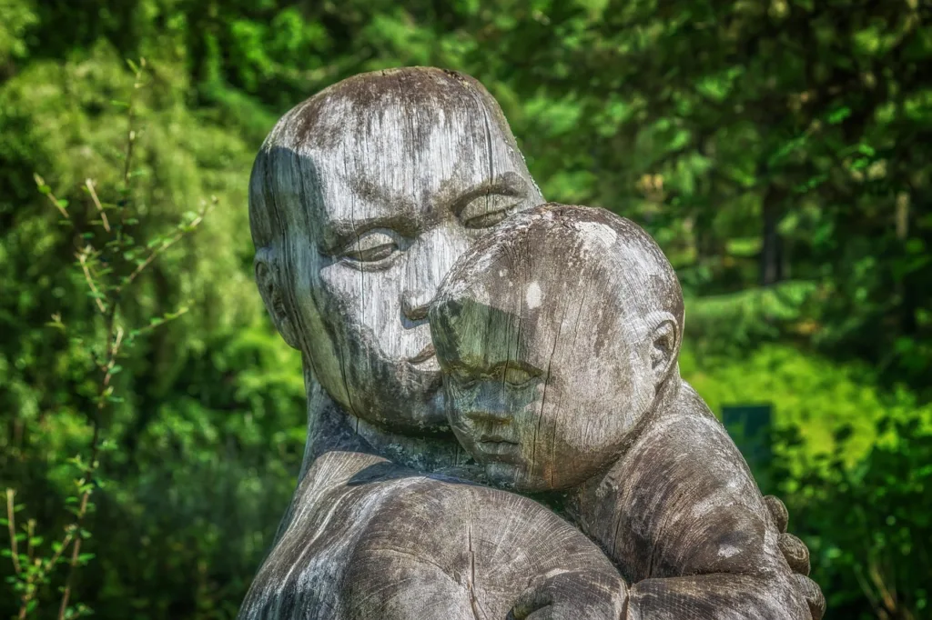 sculpture, wood, child-2406078.jpg