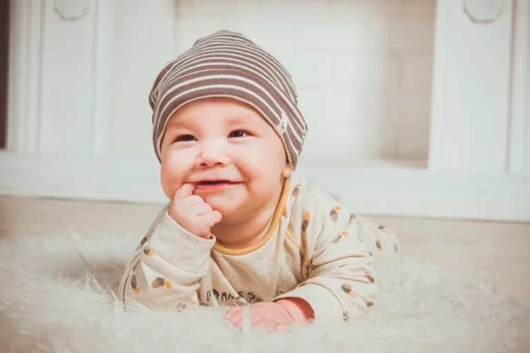 when do babies start smiling