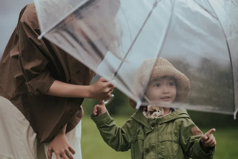 mother, daughter, umbrella-6935339.jpg